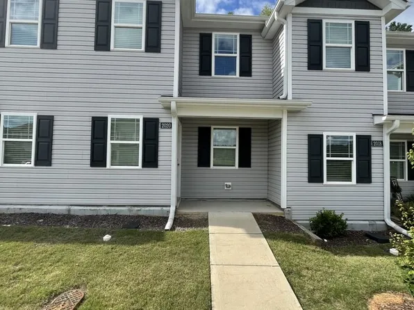 2020 Wiggins Village Dr, Youngsville, NC 27596