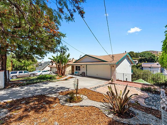 5th image of 3554 Gladiola Dr