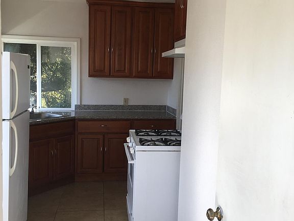 2nd image of 16 Peroly Ct #22