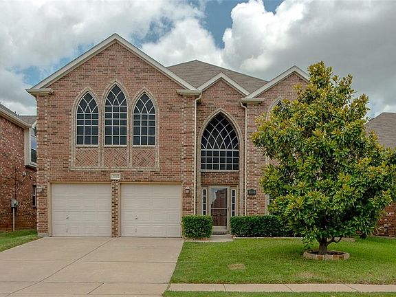3rd image of 2841 Maple Creek Dr