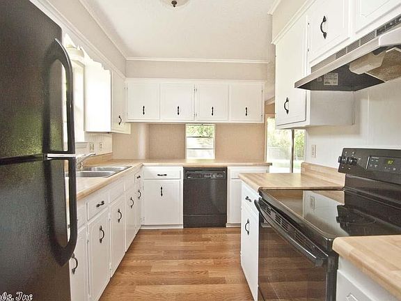 5th image of 716 Green Hills Dr