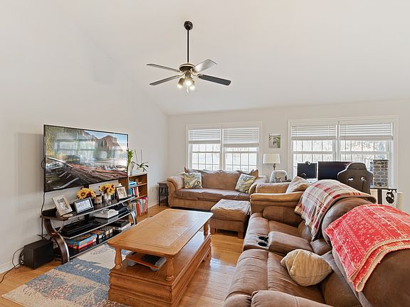 5th image of 4200 W Morgan Cir