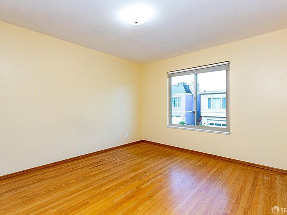 5th image of 24 Aquavista Way