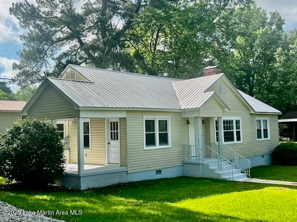 153 Brewer St, Dadeville, AL 36853