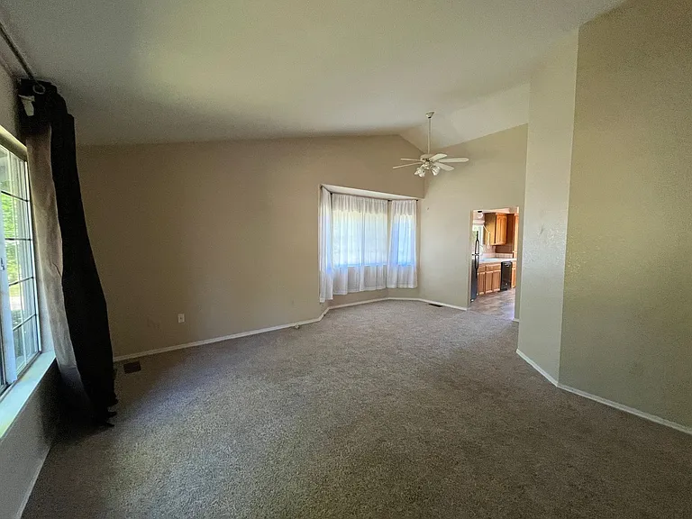 1905 Kinvarra Way — Photo 6