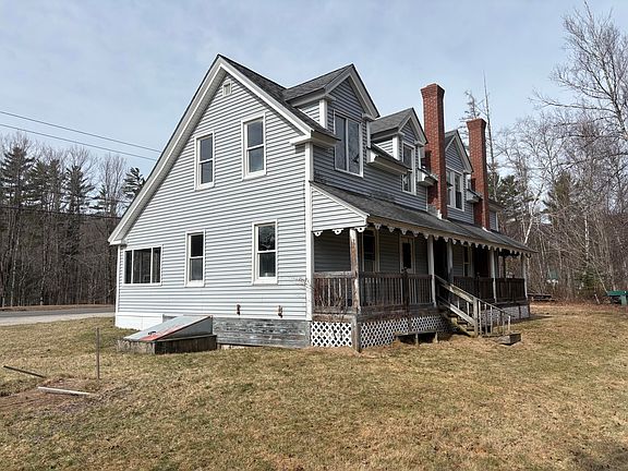 3rd image of 1881 Roxbury Road