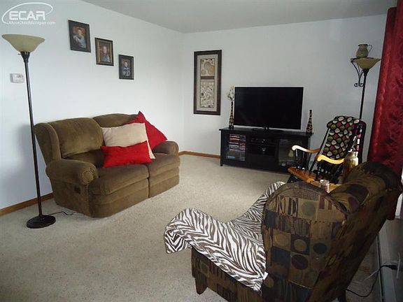 4th image of 11399 E Stanley Rd