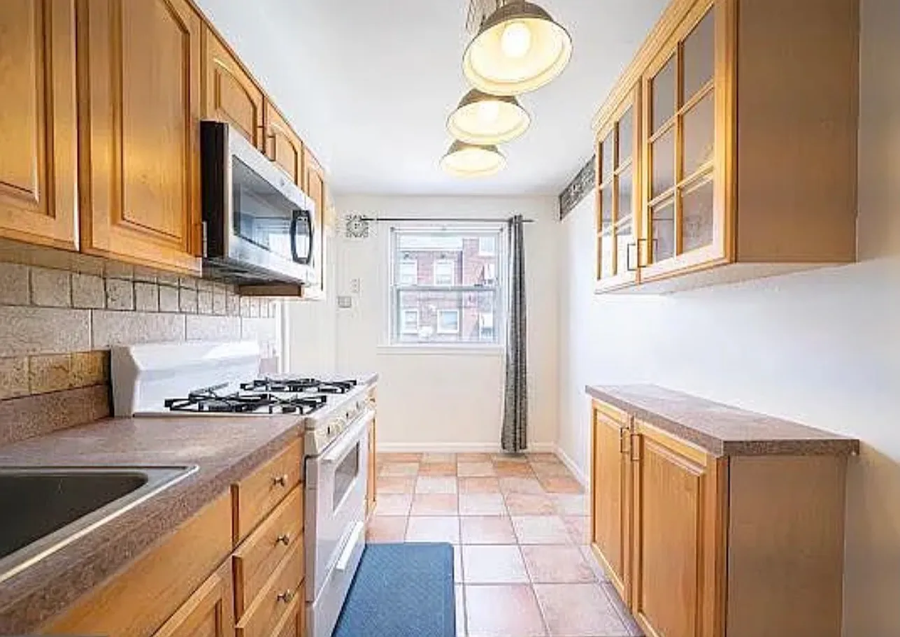 3 bed, 1370 sqft, $1,695 — Photo 4