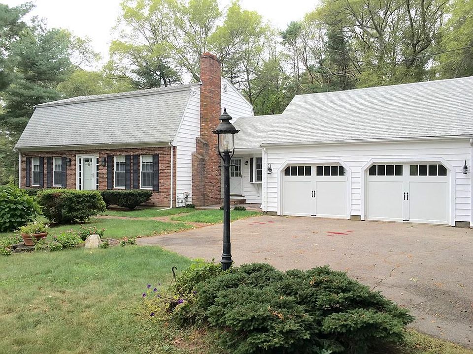 1st image of 8 Clark Hill Dr