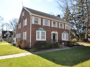 808 Main St, Riverton, NJ 08077