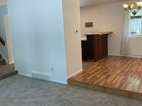 4th image of 1345 Fresno Ct