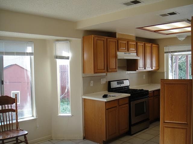 2nd image of 810 Ollie Way
