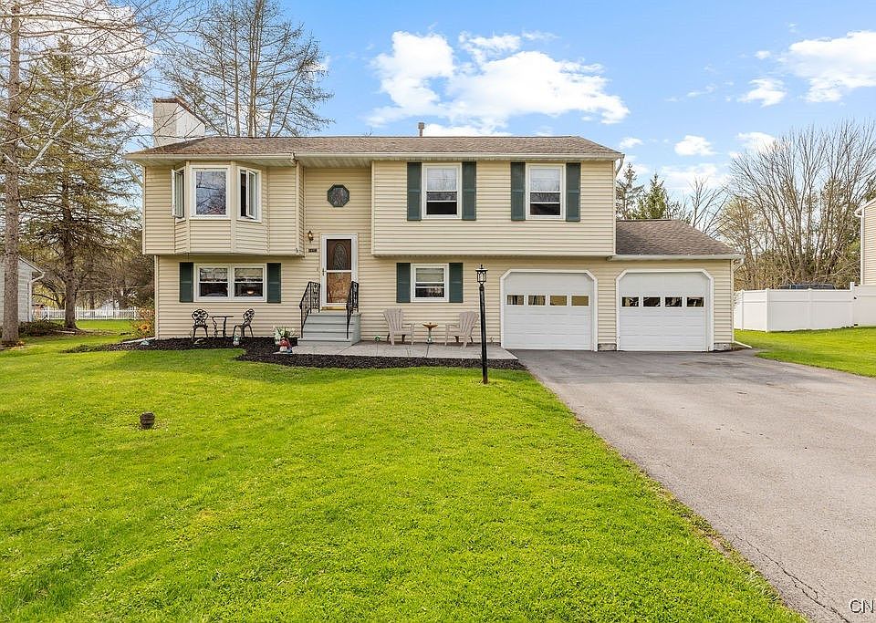 1st image of 4661 Antoinette Dr