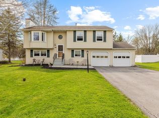 4661 Antoinette Dr, Marcellus, NY 13108