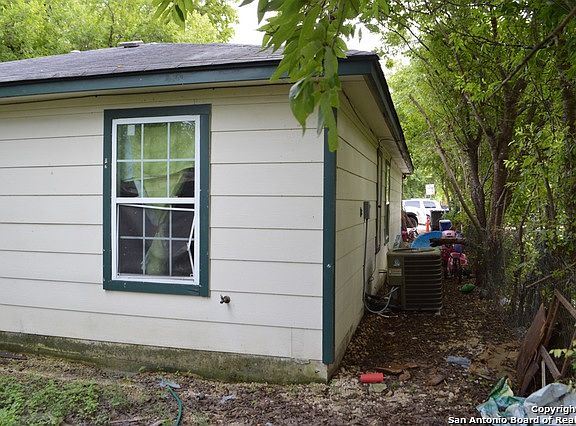 4th image of 173 Brenhaven Ave