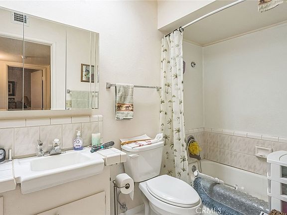 2nd image of 26231 Foxgrove Rd