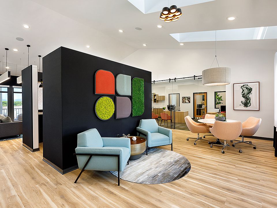 24-Hour Clubhouse - Welcome Home!