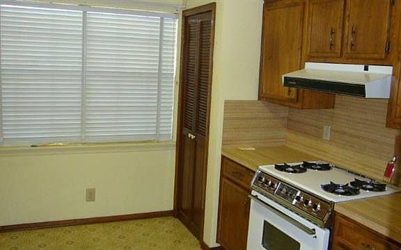 3rd image of 316 S 1st St