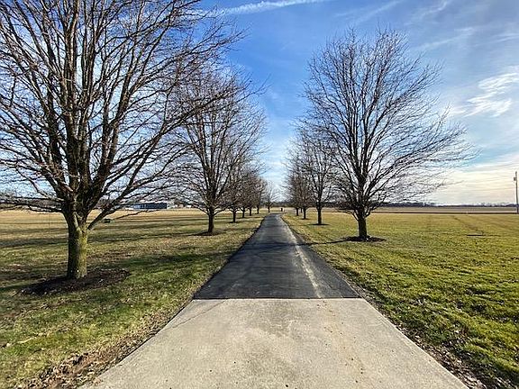 4th image of 1880 Walker Rd