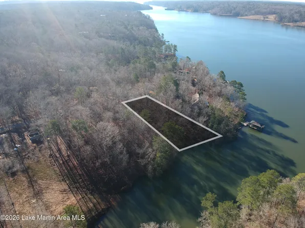 5 Hideway Ln, Tallassee, AL 36078