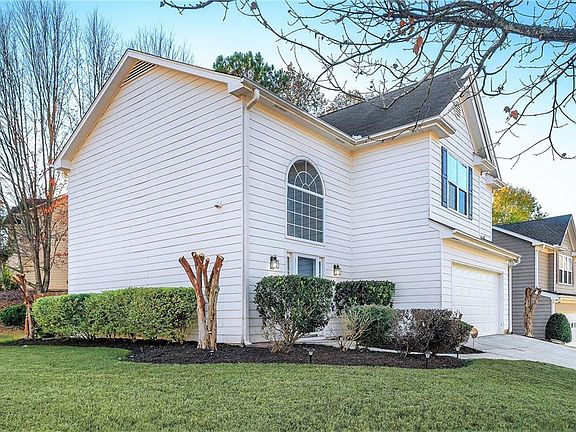 3rd image of 3490 Parkbrooke Ln