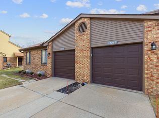 37240 Glenbrook Dr #32, Clinton Township, MI 48036