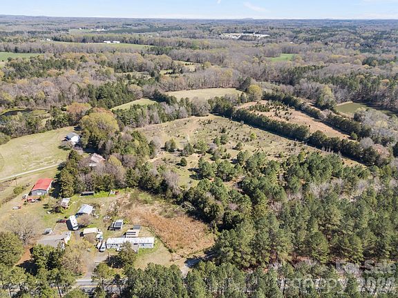 5th image of 2850 Irish Potato Rd