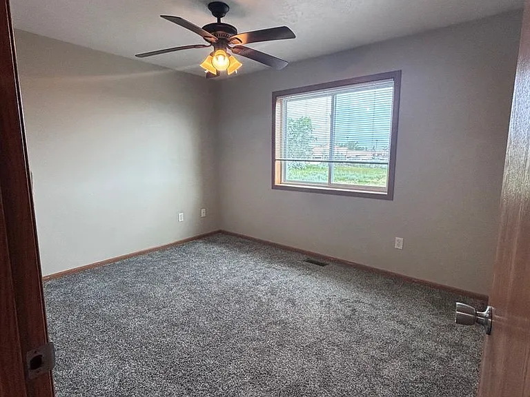 2829 N Broadway — Photo 10