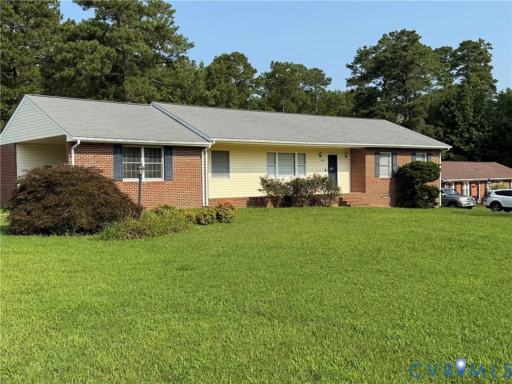 3 bed, 2.0 bath, 1600 sqft, $2,200 — Photo 1