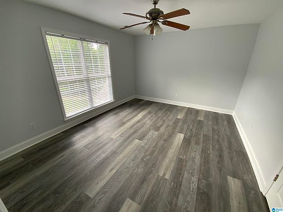 3rd image of 5741 Red Hollow Rd