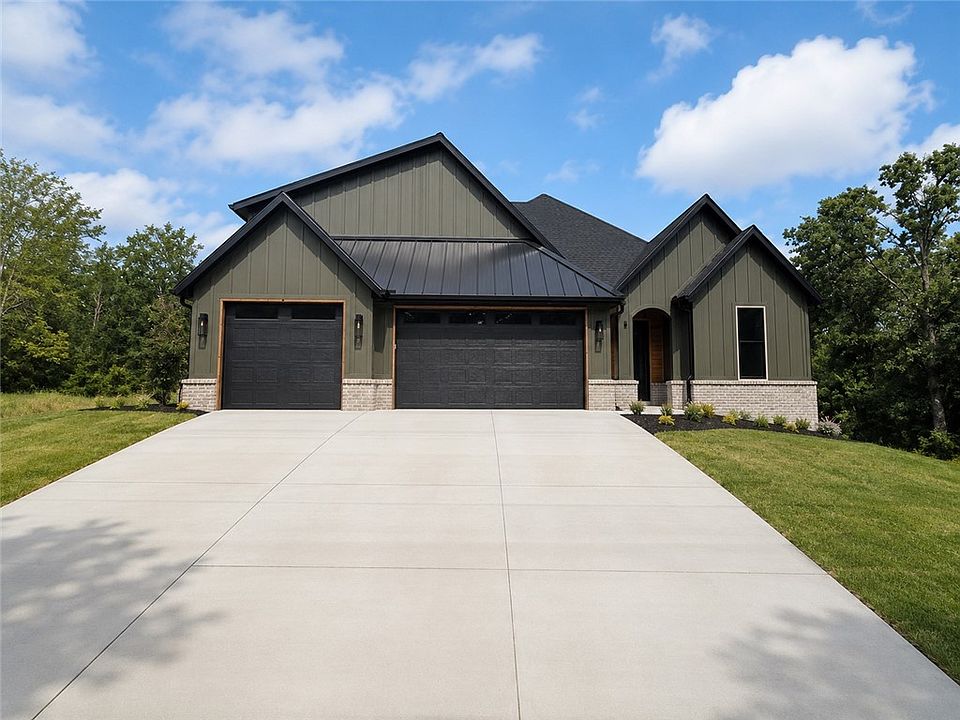 1st image of 5 Nairn Ln