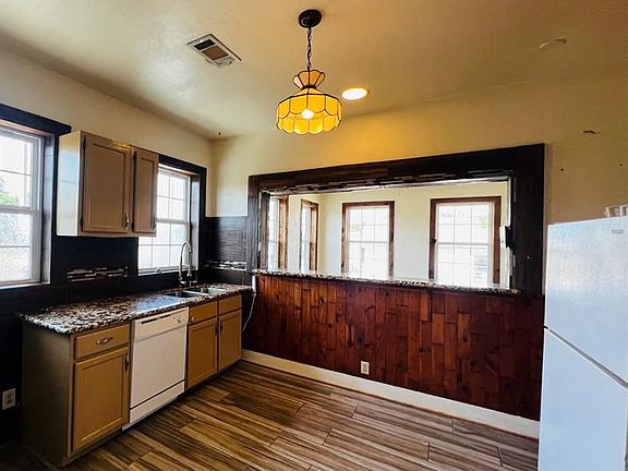 3rd image of 5027 Avenue O 1/2