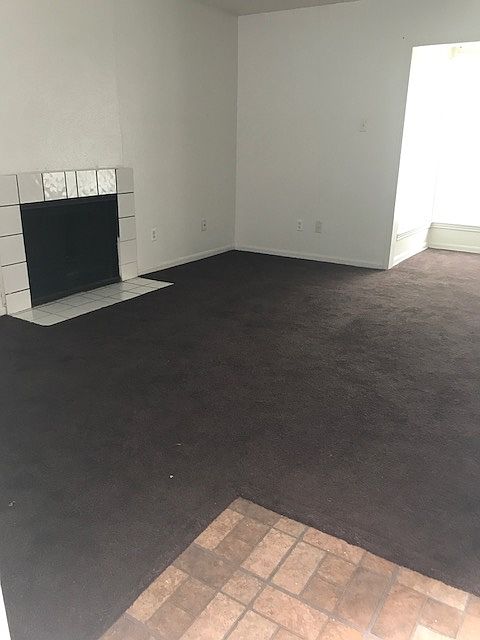 1st image of 124 Lake Meadows Dr