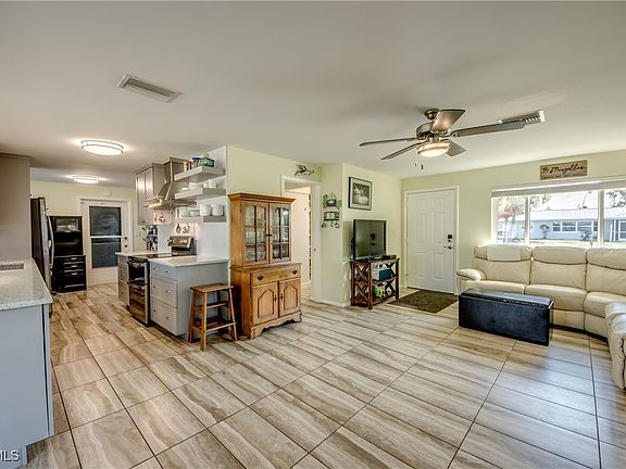 4th image of 11443 Flint Ln
