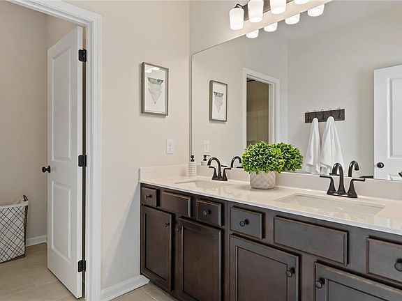 4th image of 180 Logan Pass Dr