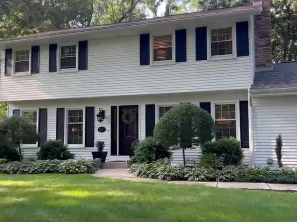 5073 Whippoorwill Dr, Kalamazoo, MI 49009