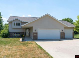 537 Lesueur Ave, Eagle Lake, MN 56024
