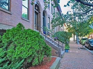 95 3rd St #1, Cambridge, MA 02141