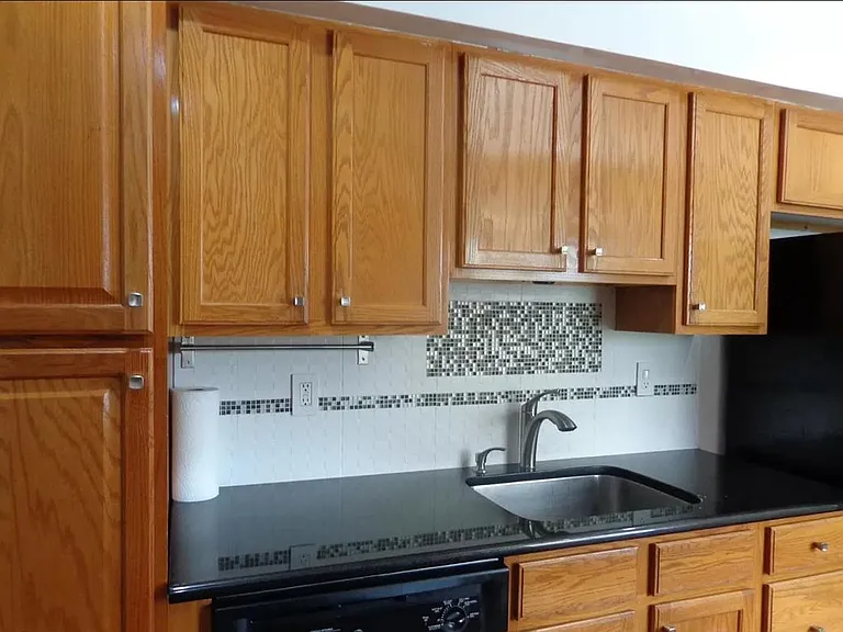 303 Edison Glen Ter — Photo 12