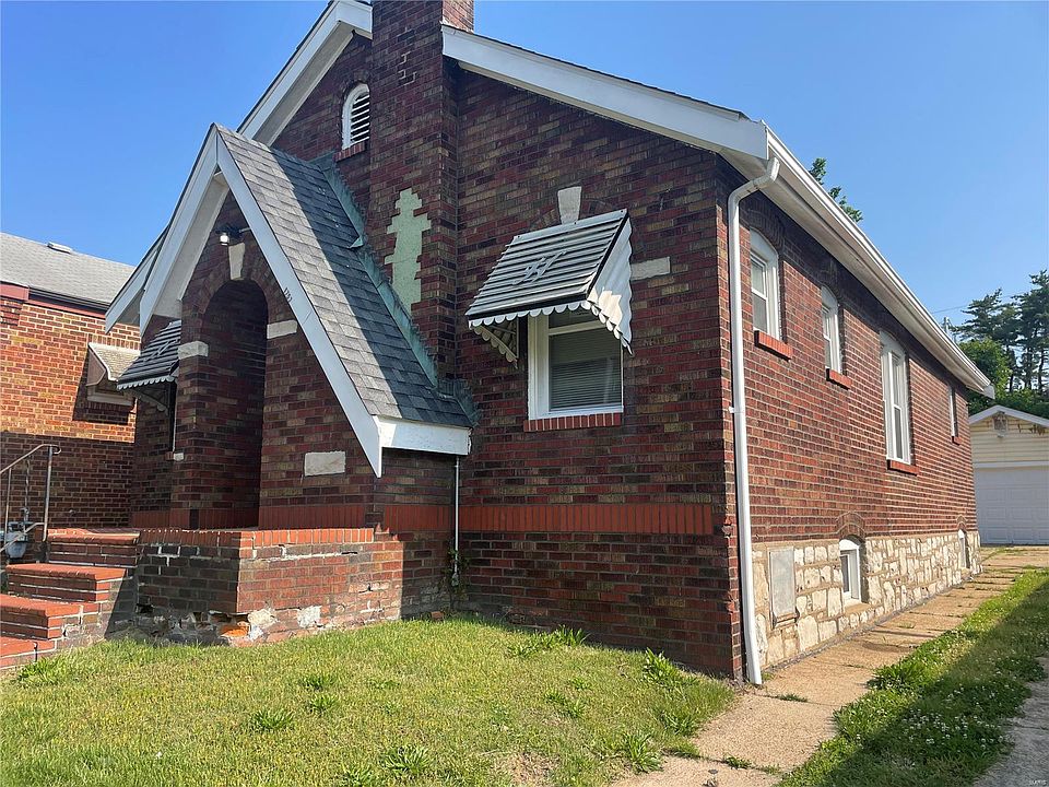 1st image of 1753 McLaran Ave