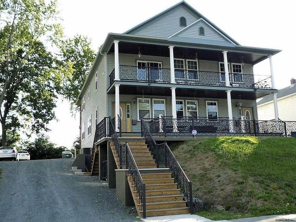 Welcome To This Updated First Floor Rental