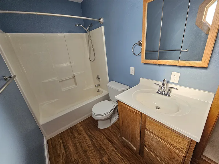 604 Tanager Ct — Photo 17