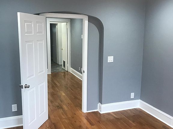 2nd image of 903 Montgomery St Floor 2