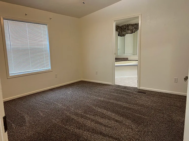 130 Stone Ct — Photo 9