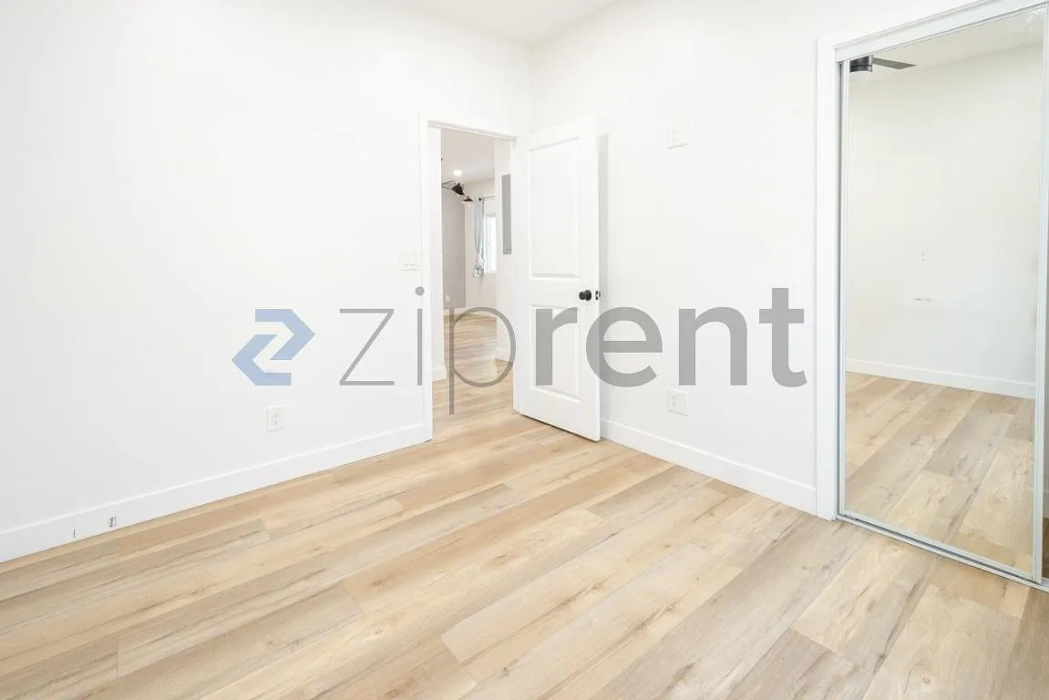 1 bed, 384 sqft, $2,250 — Photo 4