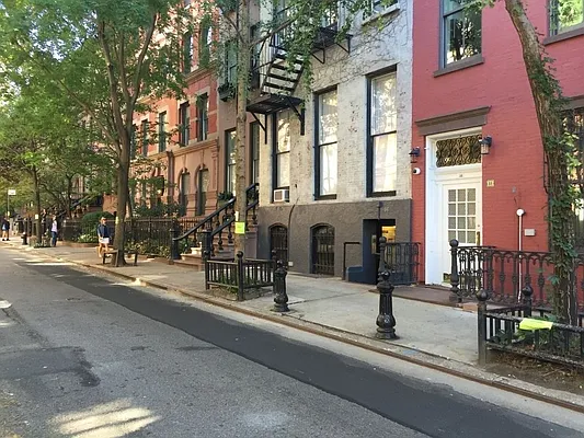 Rented by MNS | media 7