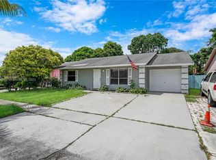 6141 Arcade Ct, Lake Worth, FL 33463