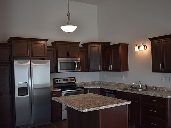 4th image of 1337 12th St W #0