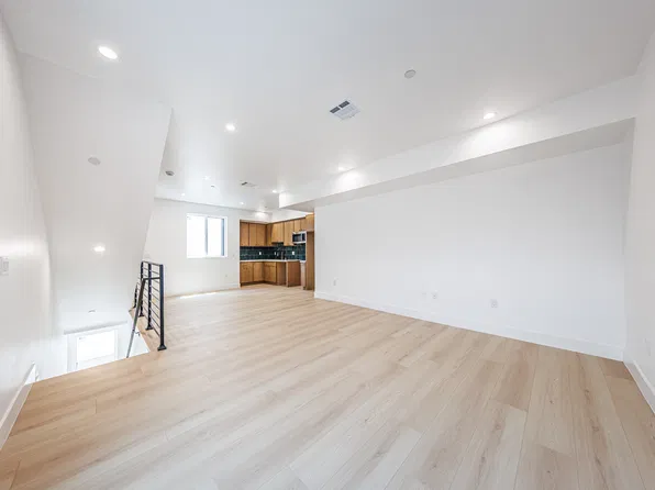 (undisclosed Address), Los Angeles, CA 90035