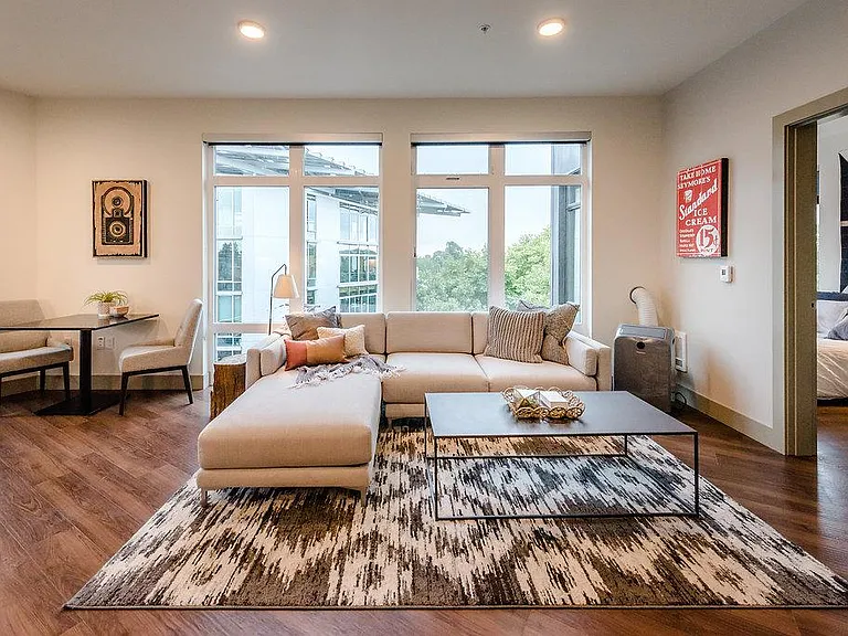 Broadcast Apartments — Photo 19